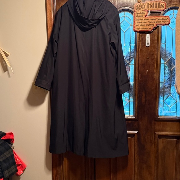 Jones New York Dark black lined coat with hood. - Picture 4 of 6